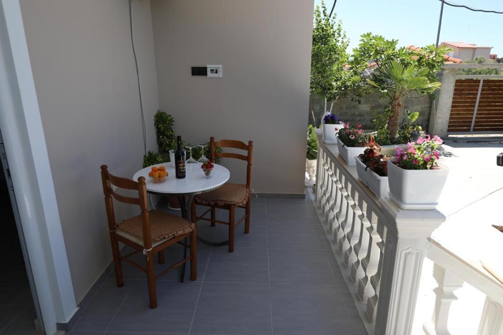 Guest House Narta Vlorë Buitenkant foto